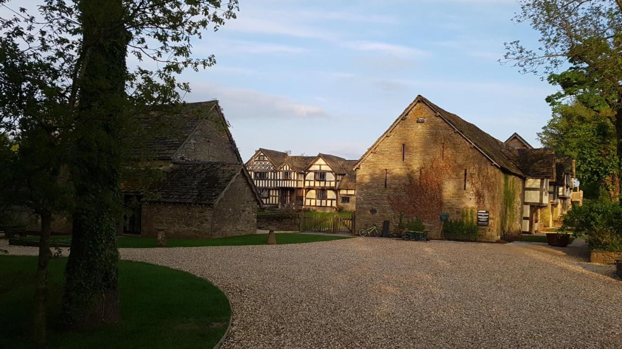 Vila The Threshing Barn At Penrhos Court Kington  Exteriér fotografie